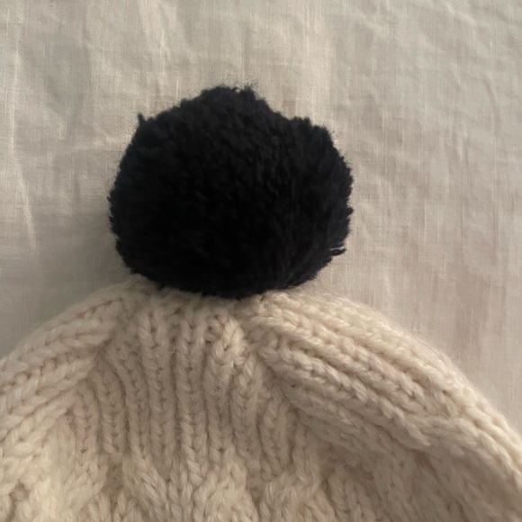 Unisex Alligator Lacoste alpaca Knit Beanie. - Picture 6 of 6